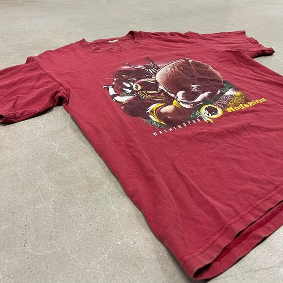 Washington Redskins NFL Vintage Graphic Tee Red Football - Picture 3 of 4